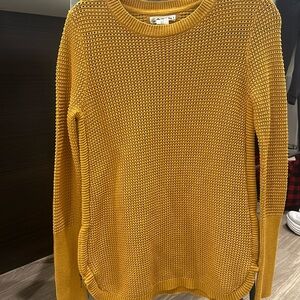 Yellow/gold knit sweater size S
